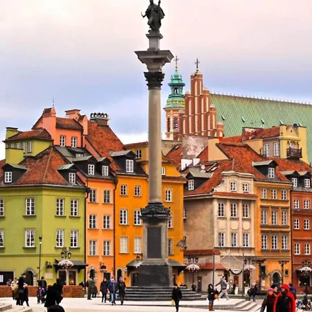Charming Near The Warszawa